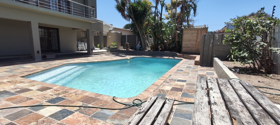 To Let 4 Bedroom Property for Rent in Newton Park Eastern Cape